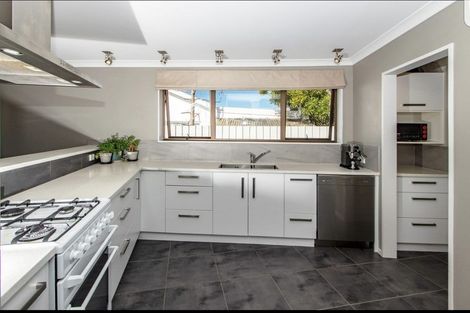 Photo of property in 9 Gilmour Place, Taradale, Napier, 4112