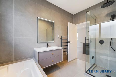 Photo of property in 43 Tributary Parade, Karaka, 2113