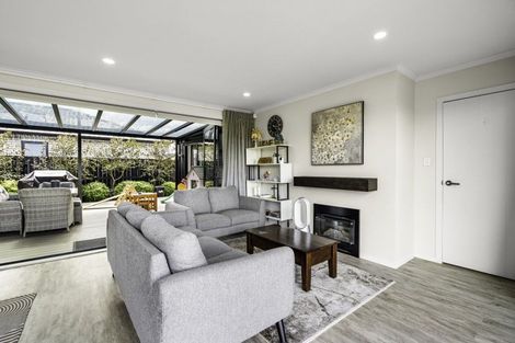 Photo of property in 2 Inuwai Street, Glenview, Hamilton, 3206
