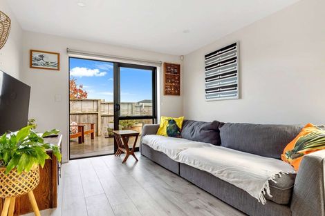 Photo of property in 76 Accolage Boulevard, Kumeu, 0810