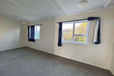 Photo of property in 17 Pempsey Street, Silverstream, Upper Hutt, 5019