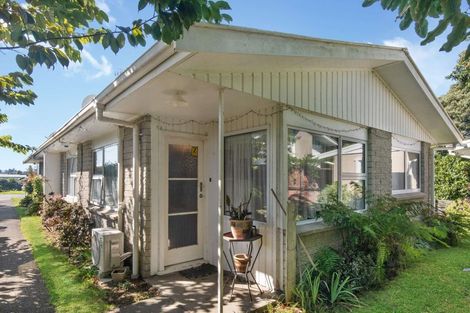 Photo of property in 1 Coopers Road, Gate Pa, Tauranga, 3112
