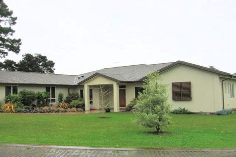 Photo of property in 35 Shelter Drive, Greenhithe, Auckland, 0632
