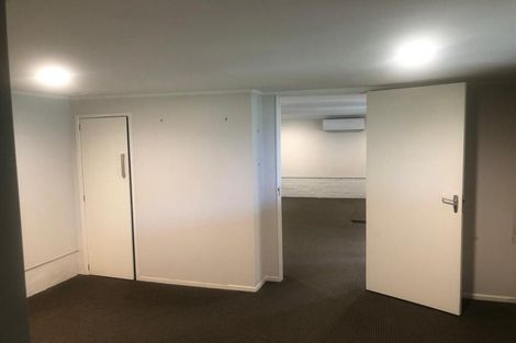 Photo of property in 46a Hinemoa Street, Birkenhead, Auckland, 0626