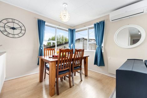 Photo of property in 98 Gallony Avenue, Massey, Auckland, 0614