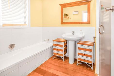 Photo of property in 67 Forest Lake Road, Forest Lake, Hamilton, 3200
