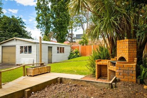 Photo of property in 52 Stottholm Road, Titirangi, Auckland, 0604