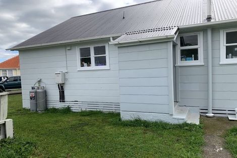 Photo of property in 11 Goldsmith Crescent, Levin, 5510