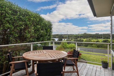 Photo of property in 40 Weatherly Drive, Beachlands, Auckland, 2018