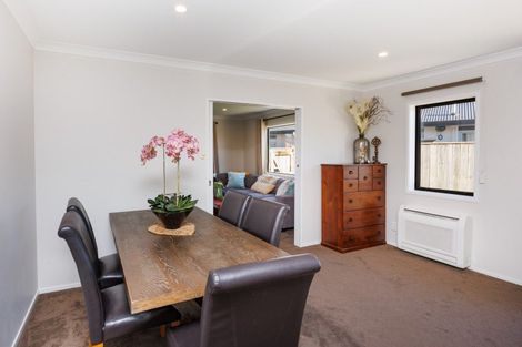 Photo of property in 4 Butler Place, Fitzherbert, Palmerston North, 4410