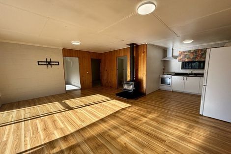 Photo of property in 2/1 Angle Street, Picton, 7220