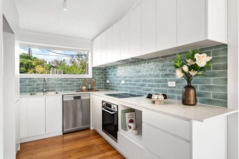 Photo of property in 99 Matipo Road, Te Atatu Peninsula, Auckland, 0610