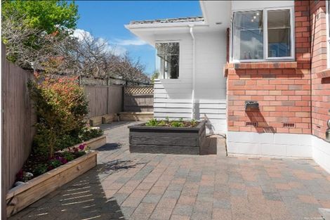 Photo of property in 1/94 Nile Road, Milford, Auckland, 0620
