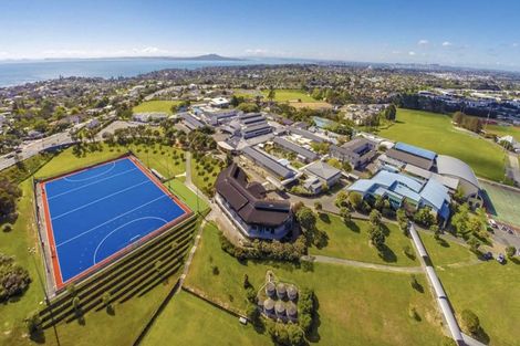 Photo of property in 502 Beach Road, Murrays Bay, Auckland, 0630