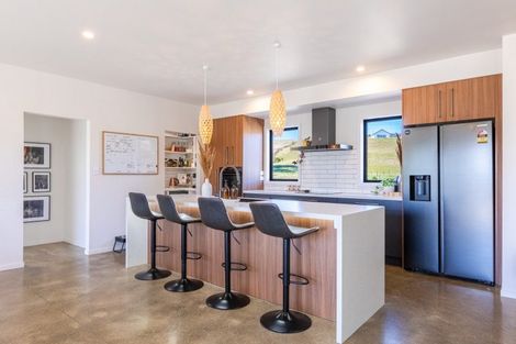 Photo of property in 360 Maharakeke Road, Waipukurau, 4281