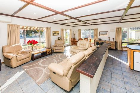 Photo of property in 114 Napier Road, Havelock North, 4130