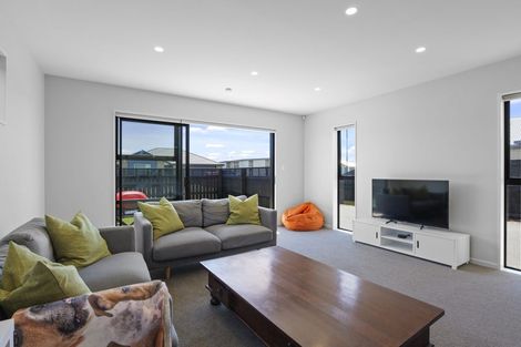 Photo of property in 10 Lussa Close, Broomfield, Christchurch, 8042