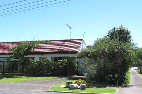 Photo of property in 1/142 Nile Road, Milford, Auckland, 0620