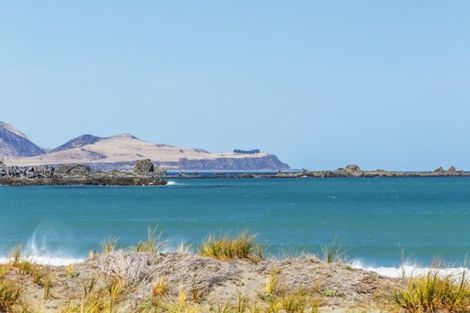 Photo of property in 48f1 Lyall Parade, Lyall Bay, Wellington, 6022