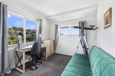 Photo of property in 16u7 Black Rock Road, Newlands, Wellington, 6037