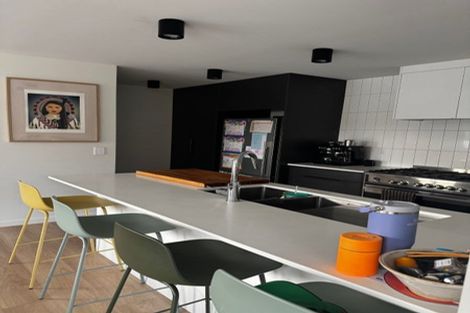 Photo of property in 19 Kaiwaru Place, Waikanae, 5036