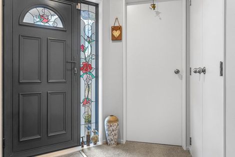 Photo of property in 21 Edgewater Grove, Whakatane, 3120