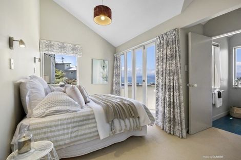 Photo of property in 53 Harbour View Road, Northland, Wellington, 6012