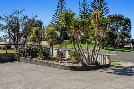 Photo of property in 5 Ocean View Road, Coastlands, Whakatane, 3120