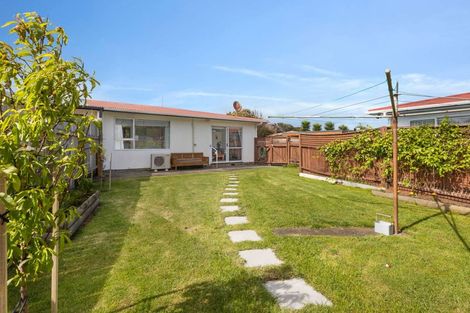 Photo of property in 15a Naumai Place, Spotswood, New Plymouth, 4310