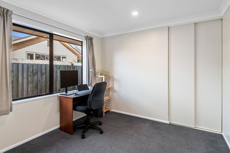 Photo of property in 15 Hideaway Gate, Parklands, Christchurch, 8083