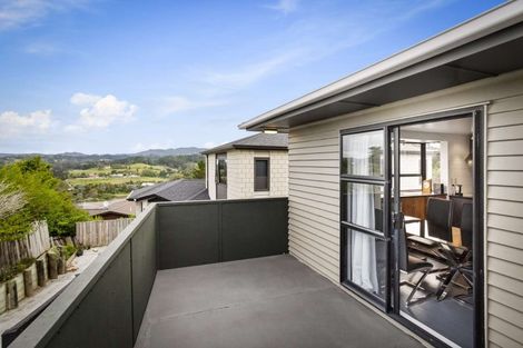 Photo of property in 276 Sturges Road, Henderson, Auckland, 0612