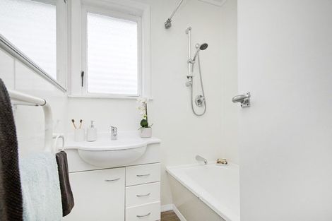 Photo of property in 49 Taylor Terrace, Tawa, Wellington, 5028