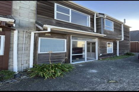 Photo of property in 3/15 Apu Crescent, Lyall Bay, Wellington, 6022