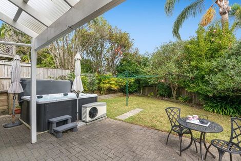 Photo of property in 3 Sandpiper Grove, Unsworth Heights, Auckland, 0632