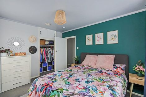 Photo of property in 902 Grove Road, Mayfair, Hastings, 4122