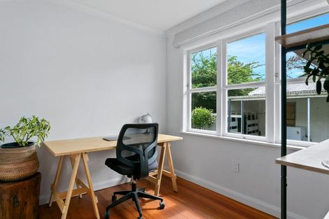 Photo of property in 50 Te Hatepe Avenue, Taupo, 3330