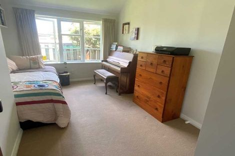 Photo of property in 2/10 Neil Avenue, Te Atatu Peninsula, Auckland, 0610