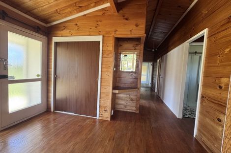 Photo of property in 86a Hastings Street, Halcombe, 4779