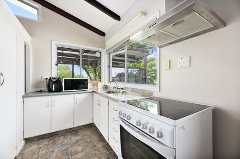 Photo of property in 1/62 Rua Road, Glen Eden, Auckland, 0602