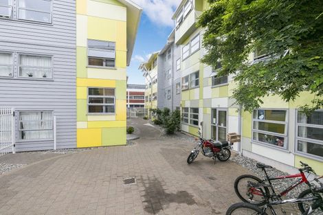 Photo of property in Drummond Street Flats, 17/19u Drummond Street, Mount Cook, Wellington, 6021
