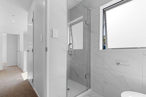 Photo of property in 11 Glenfinn Place, Massey, Auckland, 0614