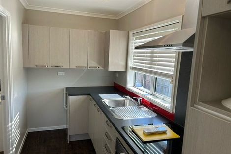 Photo of property in 10a Paritutu Road, Spotswood, New Plymouth, 4310