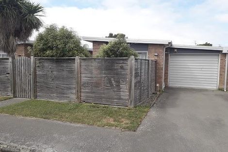 Photo of property in 53 Lyndon Street, Riccarton, Christchurch, 8041