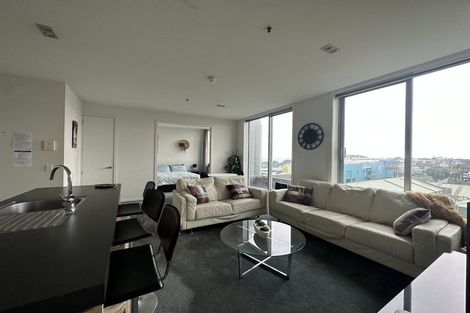 Photo of property in 22 Liardet Apartments, 303/22 Liardet Street, New Plymouth, 4310