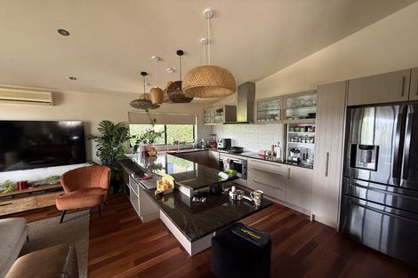 Photo of property in 71 Kittiwake Drive, Schnapper Rock, Auckland, 0632