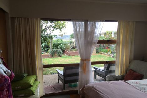 Photo of property in 33 Melandra Road, Stanmore Bay, Whangaparaoa, 0932