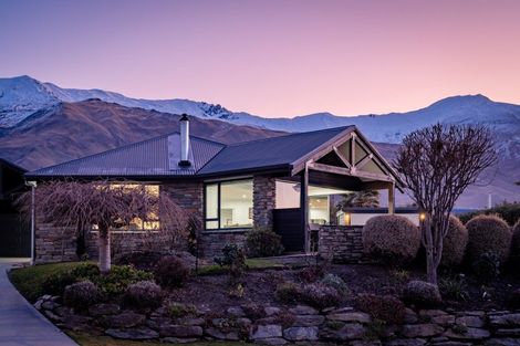 Photo of property in 10 Hyland Street, Wanaka, 9305