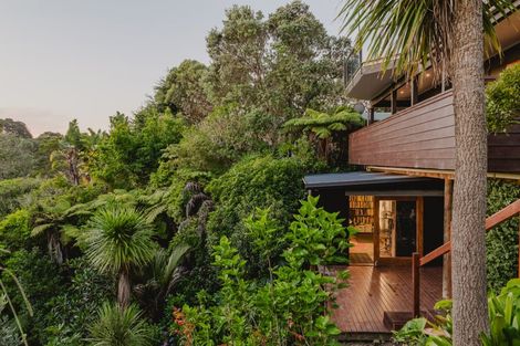 Photo of property in 42 Tizard Road, Birkenhead, Auckland, 0626