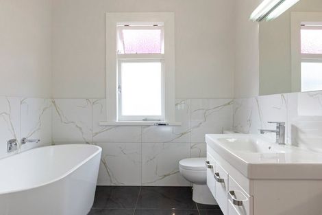 Photo of property in 222 River Road, Claudelands, Hamilton, 3214