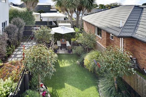 Photo of property in 2 Meredith Street, Addington, Christchurch, 8024